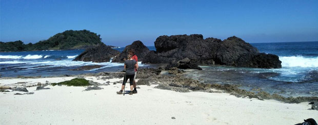 beach trekking tour ujung kulon